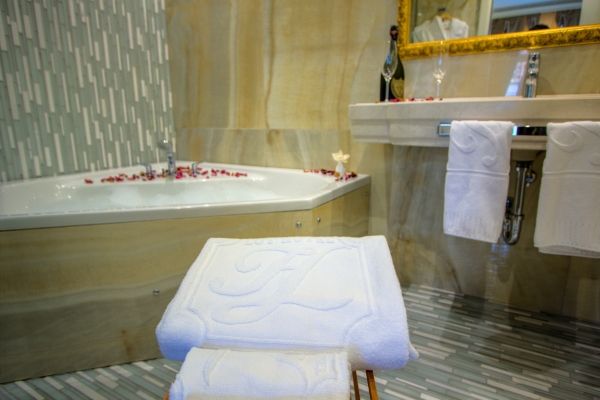 Lot Boutique Hotel (Tirana)